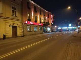 Фото Отель Hotel Pod Trzema Różami г. Санок